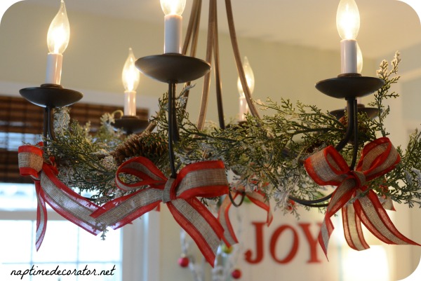 simple Christmas chandelier
