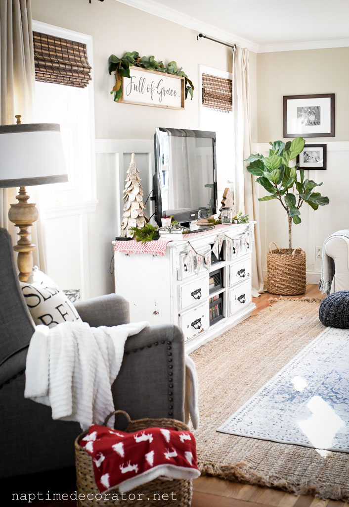 Christmas Family Room Tour 2017